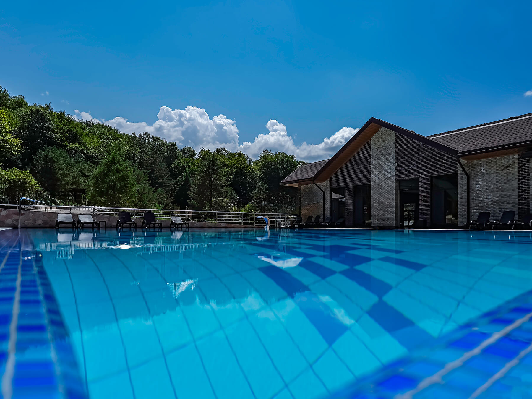 Отдых в Гуамке с бассейном