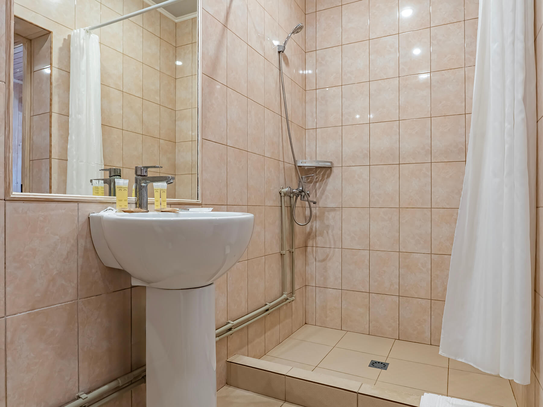 Гуамка база отдыха Ореховая Роща номер стандарт