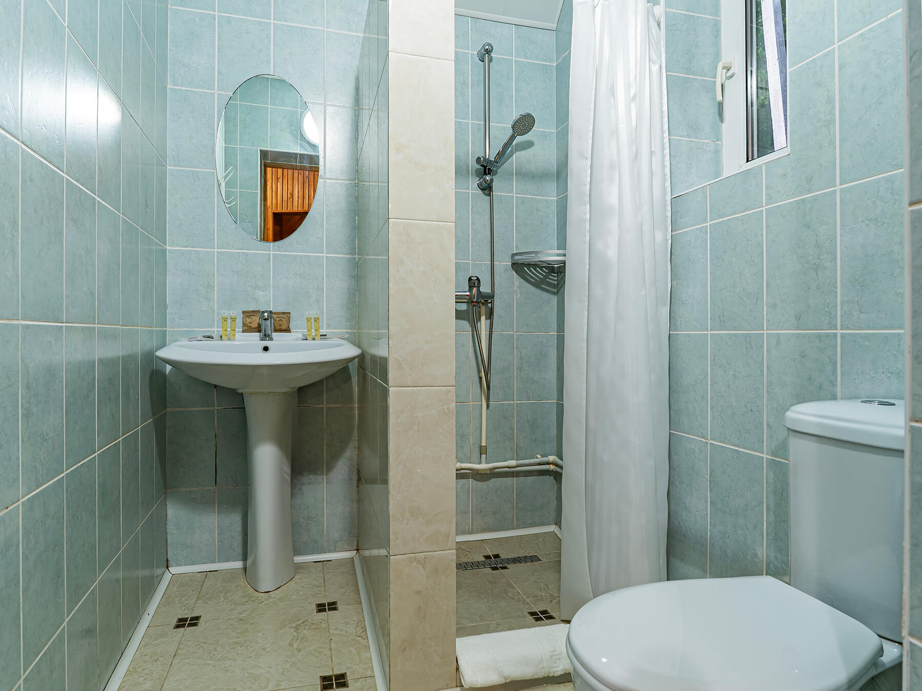 Гуамка база отдыха Ореховая Роща номер Стандарт плюс